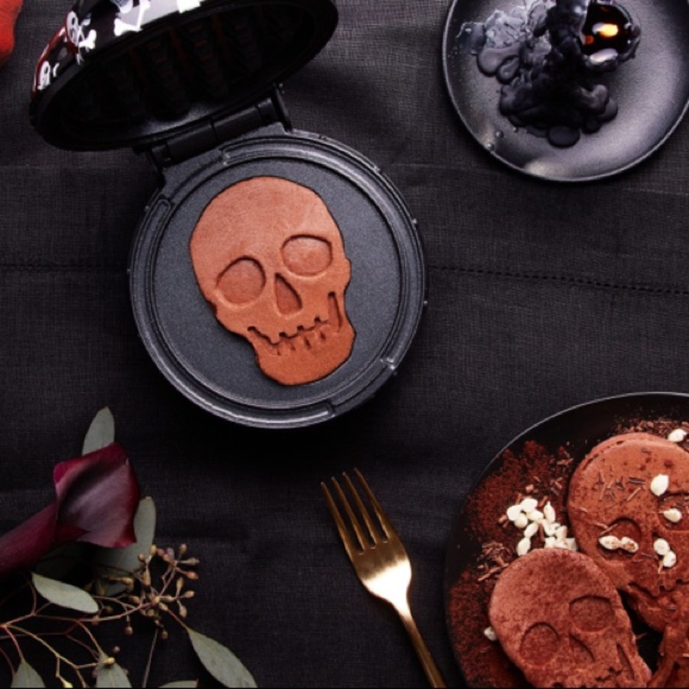 Dash Skull Personal Waffle/Pancake Maker Brand New Factory Sealed In Box - Picture 4 of 6